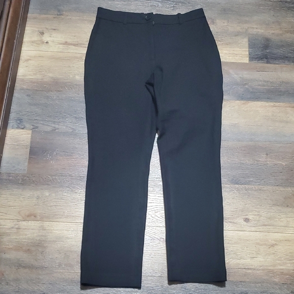 Babaton Black Straight-Leg Crop Trousers - Picture 1 of 9